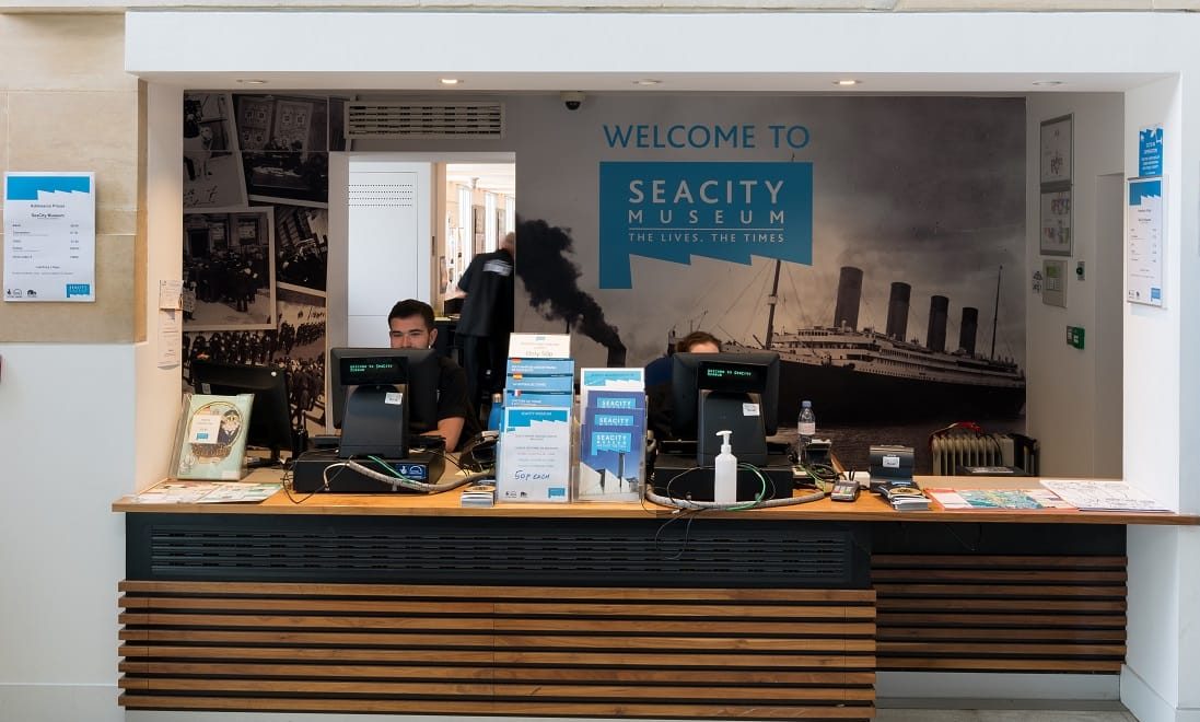SeaCity front desk