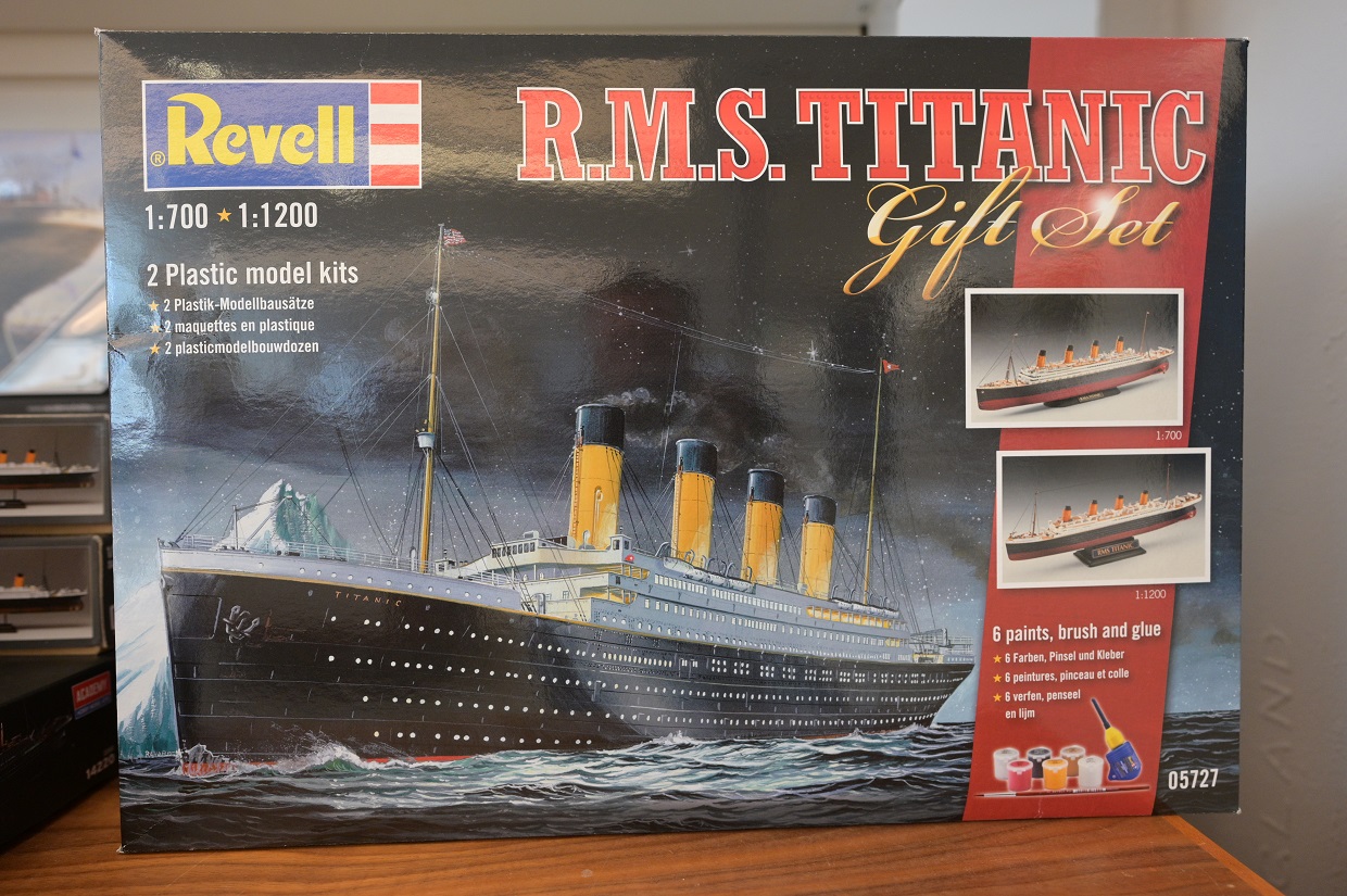 Titanic model shop